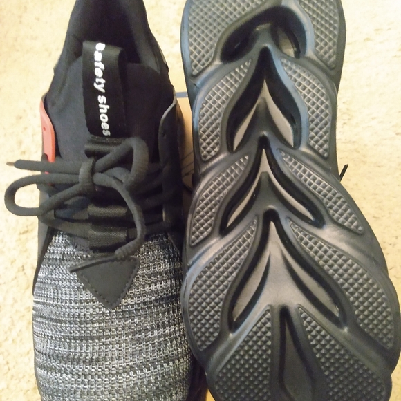 Brand new Indestructible safety shoe - Picture 4 of 4